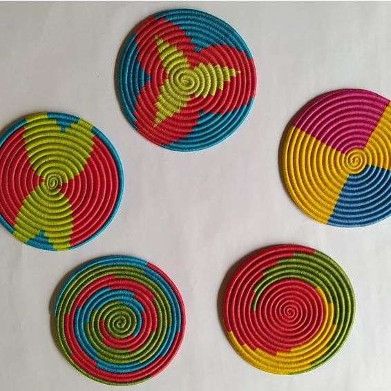 Individual o Porta caliente 20 cm, Tecnica Cestería en Rollo